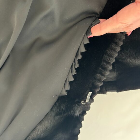 Gorgeous Black Mink Laser Cut Grooved & Sheared Stroller. Small Retailed $7500 - Picture 8 of 15